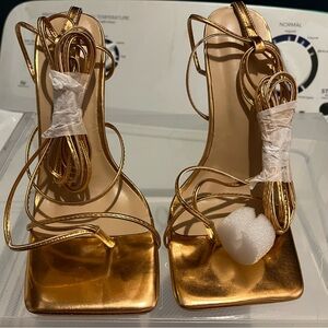 Size 7– elegant strappy heels